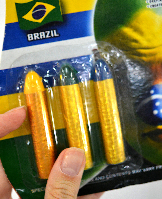 купить карандаши для грима (желтый, синий, зеленый) с доставкой