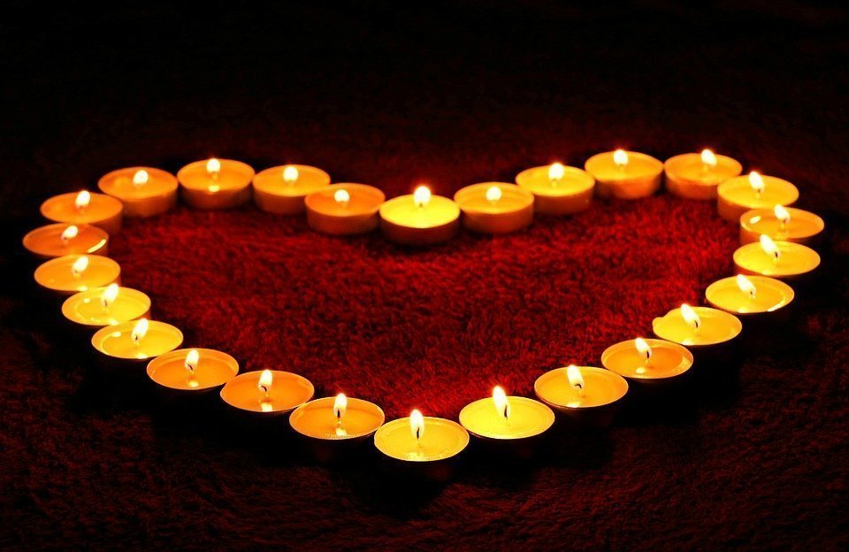 Сердце из свечей - 4party.ua