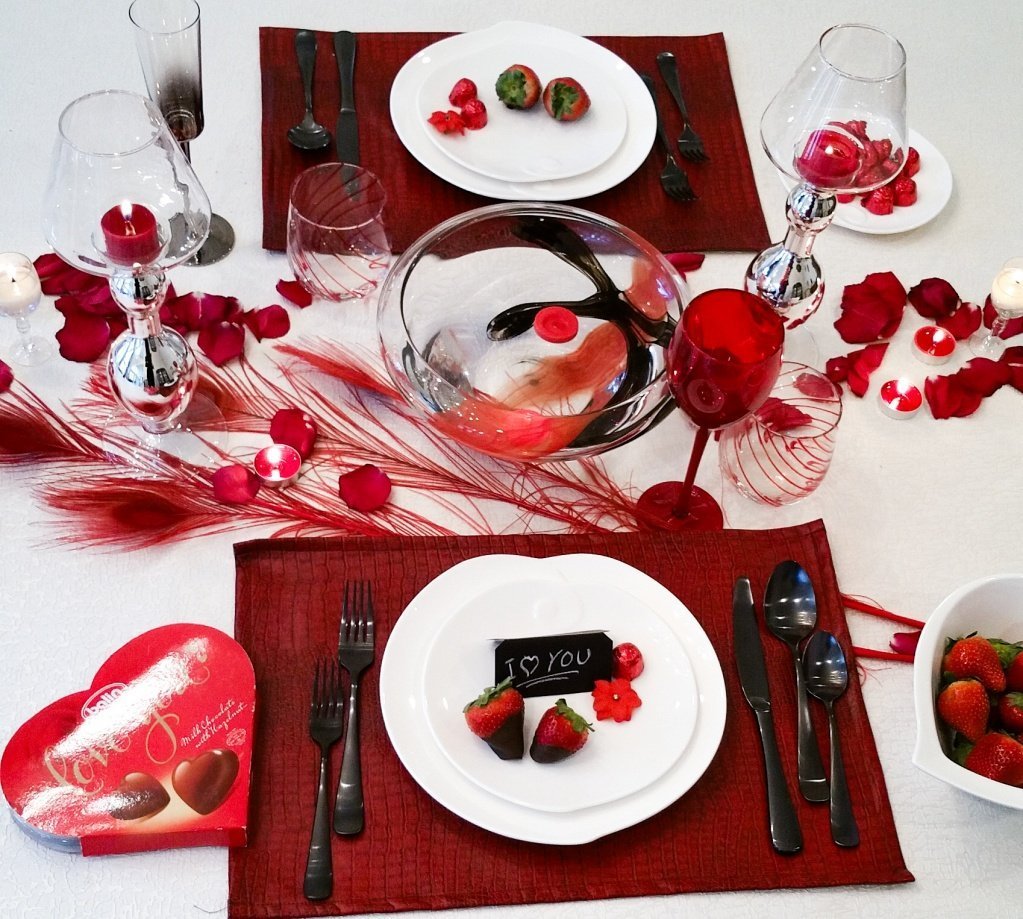 Как сервировать стол на День Влюбленных? Идеи, фото ко Дню Святого Валентина - фото 1 | 4Party