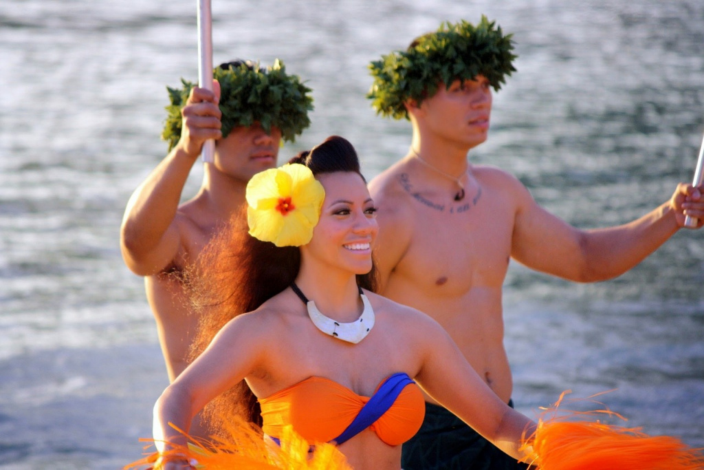 Как организовать летнюю гавайскую вечеринку на пляже: интересные идеи - фото 1 | 4Party