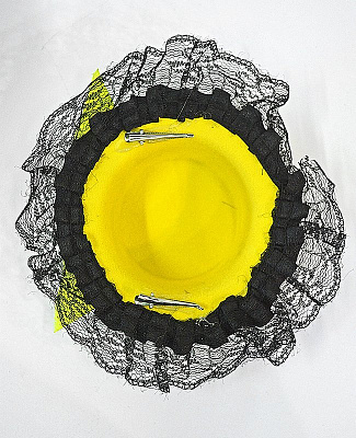 Капелюшок міні гламур з гіпюром жовтий