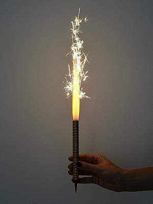 Магічна свічка святкова (середня)