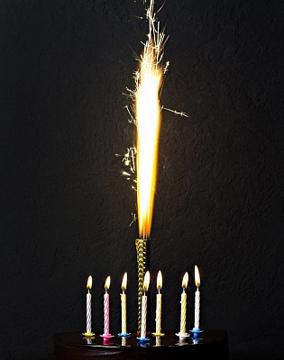 Магічна свічка святкова (середня)