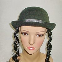 Котелок с пейсами