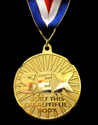 Медаль в рамке "Sex body"