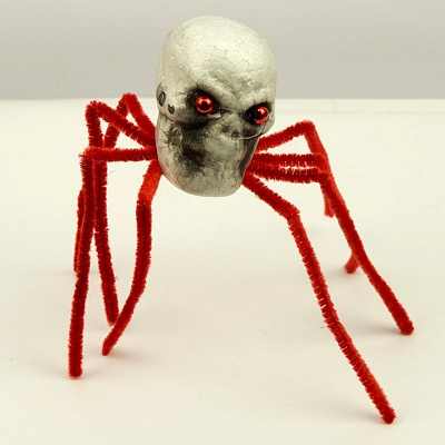 Павук-череп червоний