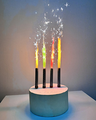 Магічні свічки кольорові 4 шт 10 см