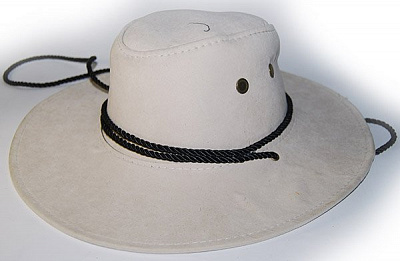 Шляпа путешественника белая велюр