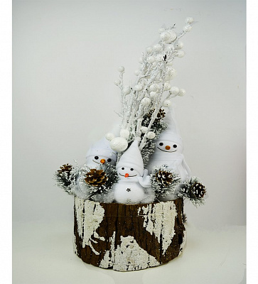 Декор снеговики с деревом